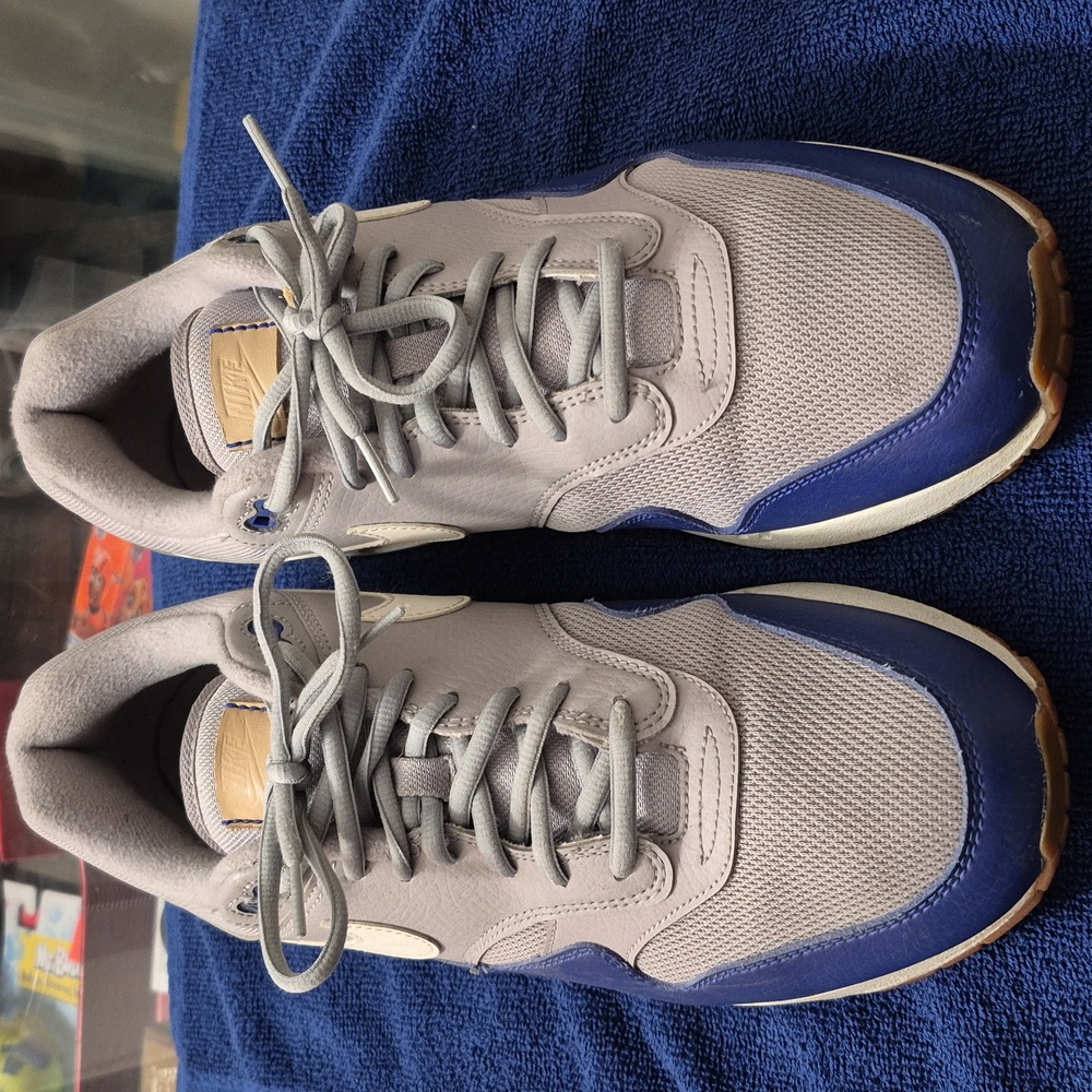 Nike Air Max 1 mens sz 12 some wear but great shape